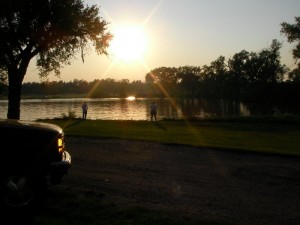 Jeffrey and Penny do some fishin.
